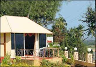 Paulo's Beach Resort, Vengurla 5